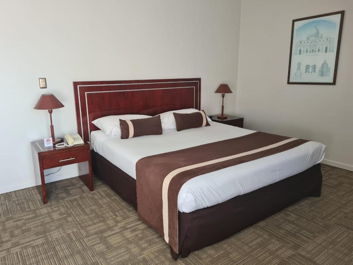 Hotel Leonardo Da Vinci ซานติอาโก ภายนอก รูปภาพ