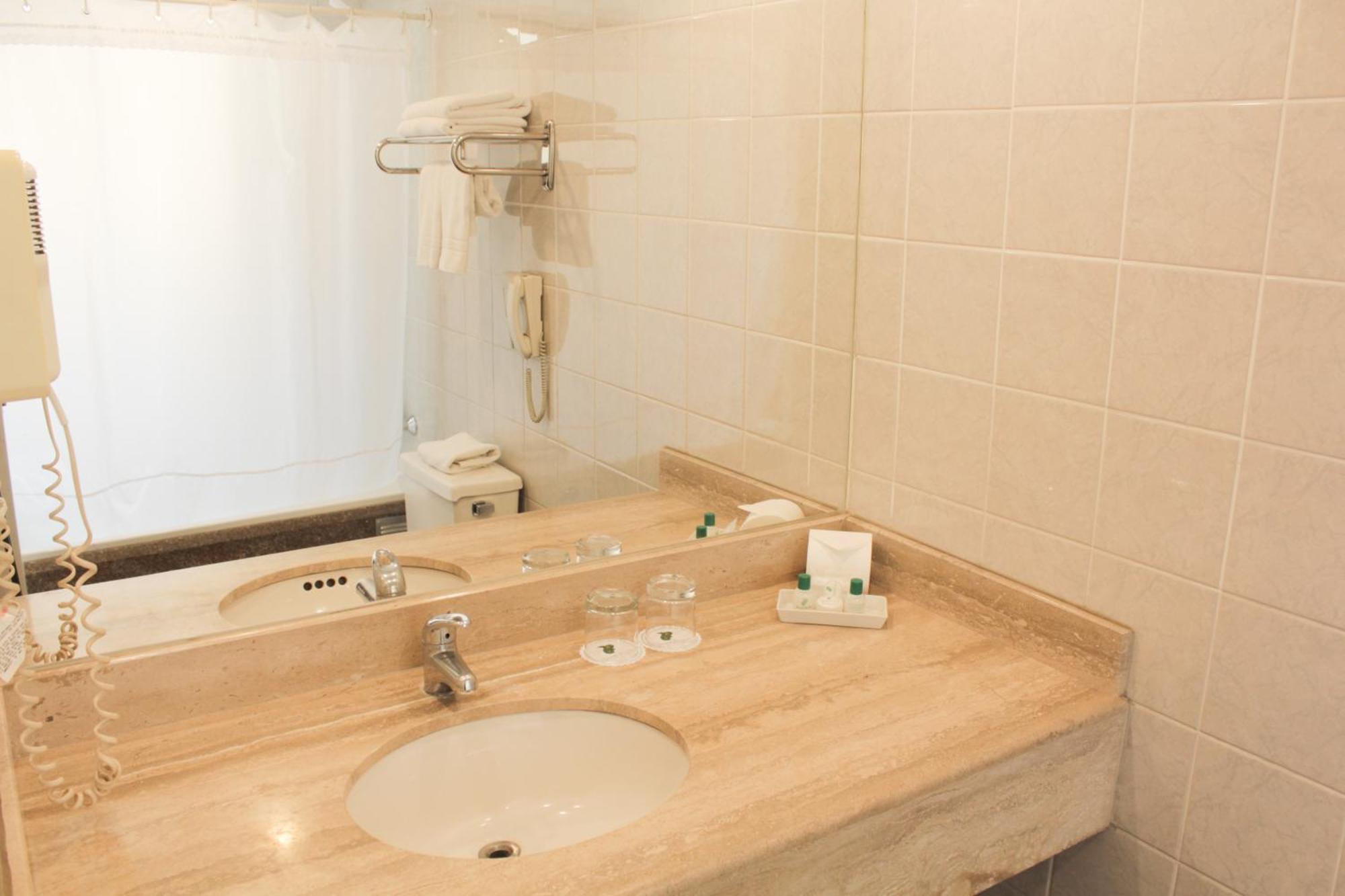 Hotel Leonardo Da Vinci ซานติอาโก ภายนอก รูปภาพ